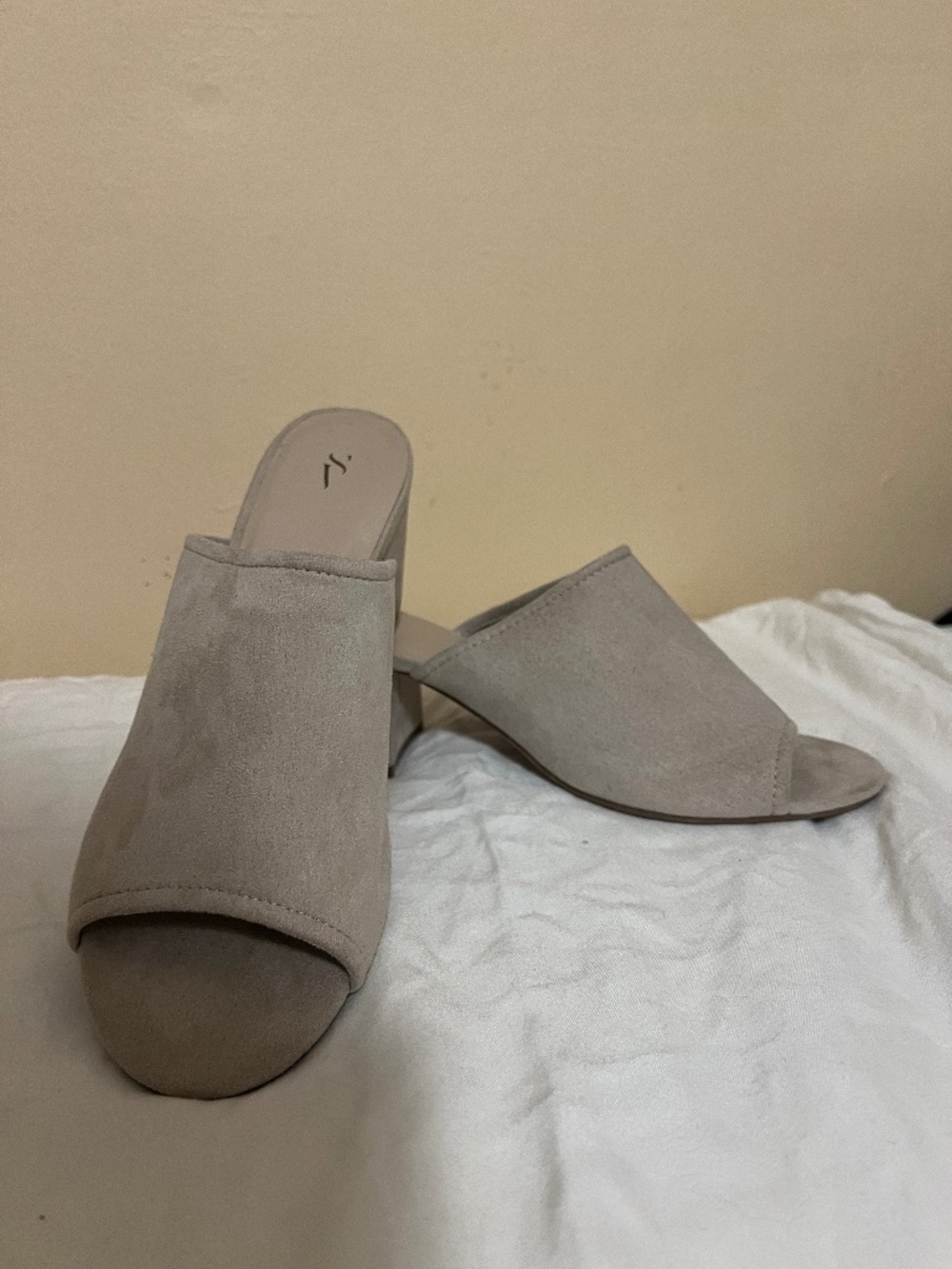 Women’s shoes